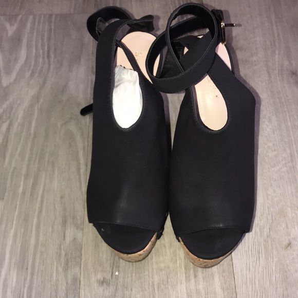 Shoedazzle Suede Blk/wood ankle wedge sz 10 heels - Picture 3 of 5